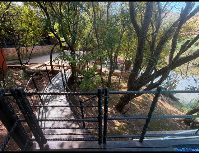 8 BEDROOM HOUSE FOR SALE IN PRESIDENTSRUS